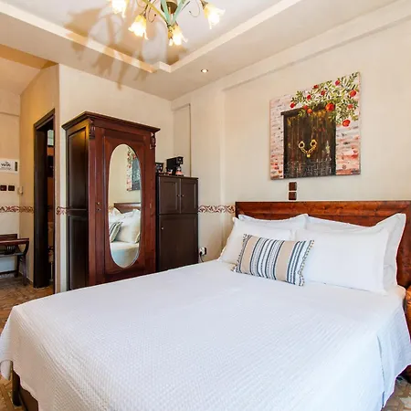 Oreiades Guesthouse Парфенон
