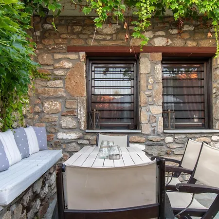 Guest house Oreiades Guesthouse Parthenon