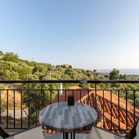 Oreiades Guesthouse 4*