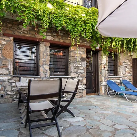 Oreiades Guesthouse Guest house Parthenon